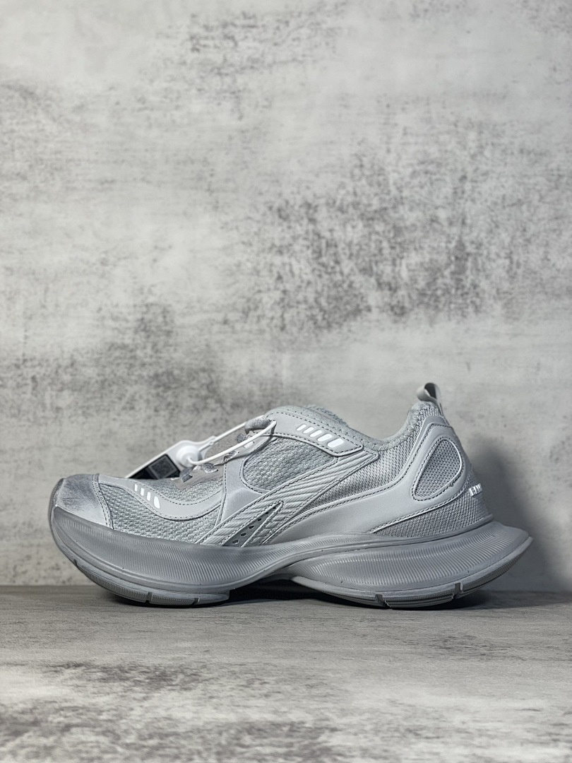 Balenciaga Circuit - Image 24