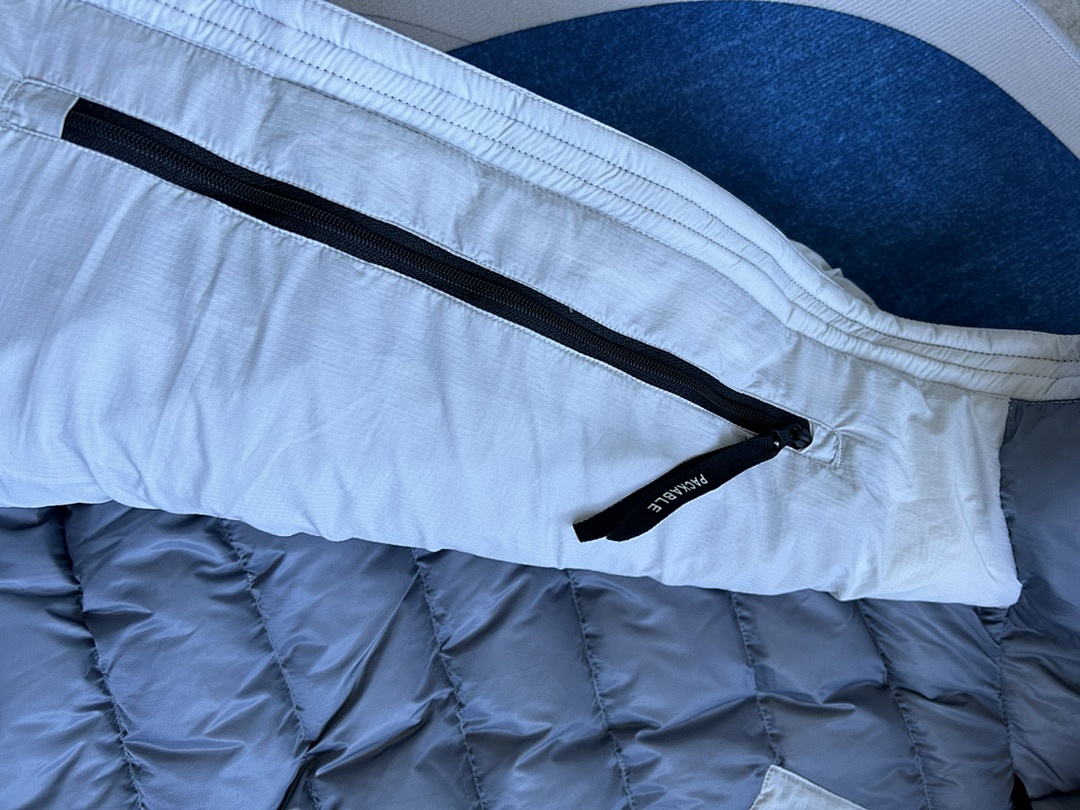 Canada Goose Label Lodge Hoody Jacket - Image 29