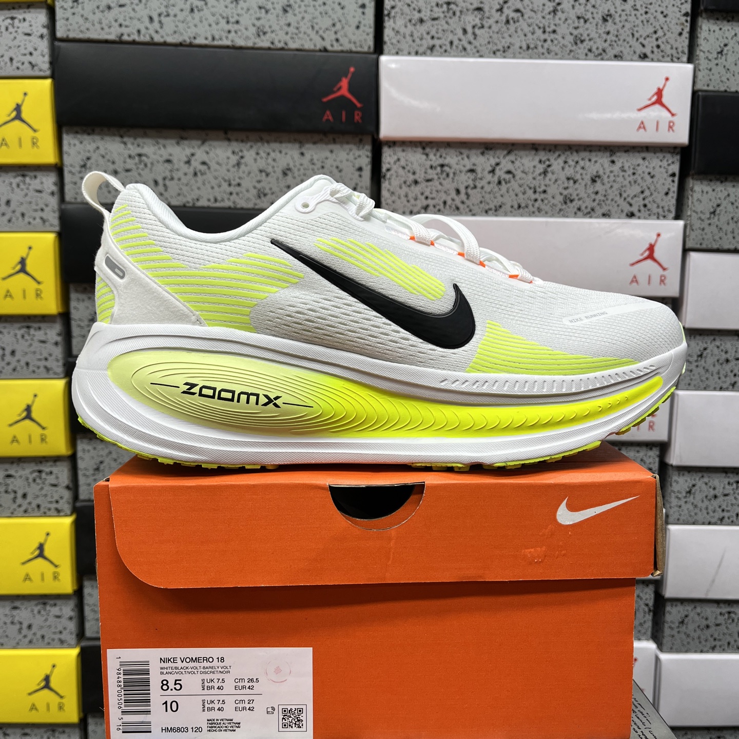 Nike Vomero 18 White Barely Volt (Black) - Image 11