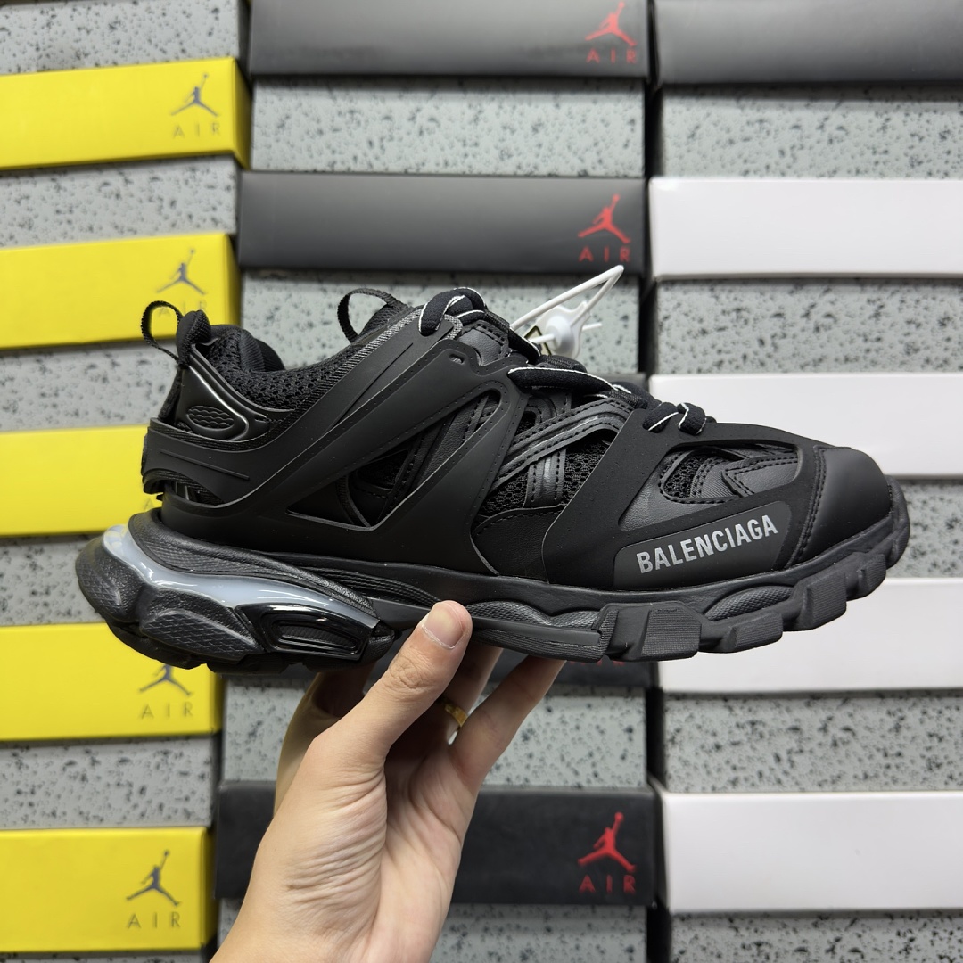 Balenciaga BLCG Track LED 3.0 (Black) - Image 5