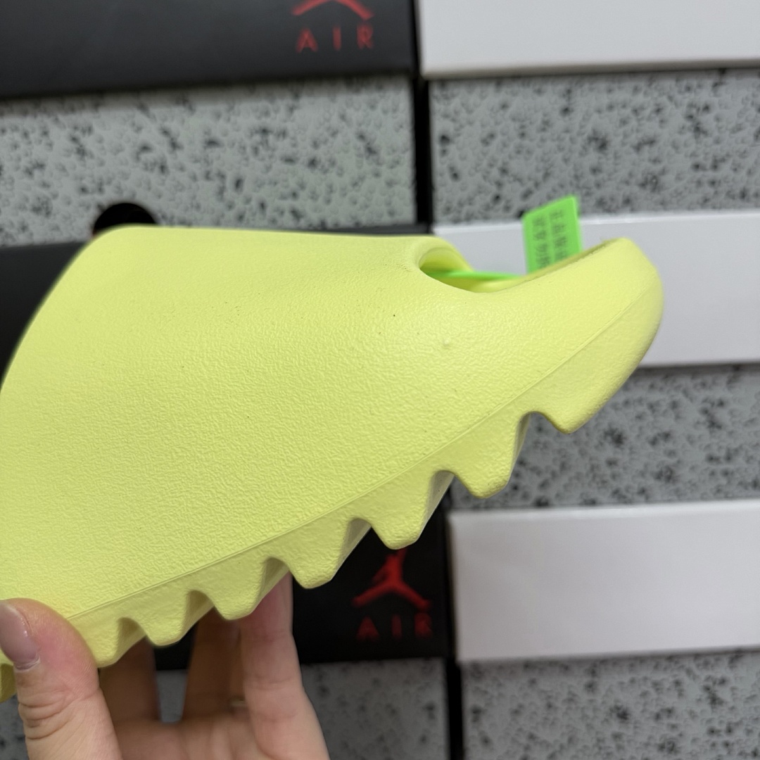 Adidas Slide/Foam Runner - Image 9