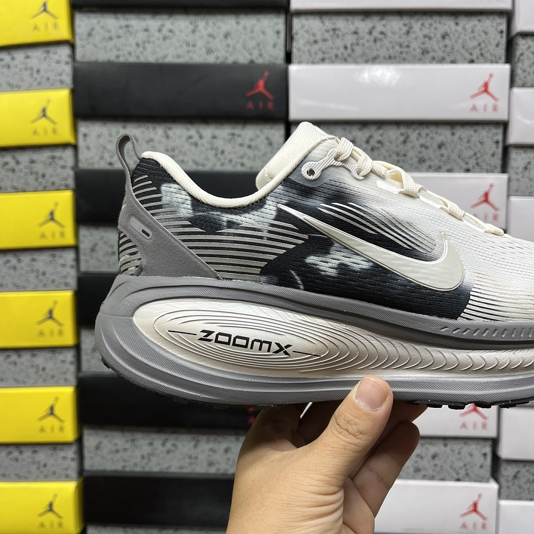 Nike Vomero - Image 10