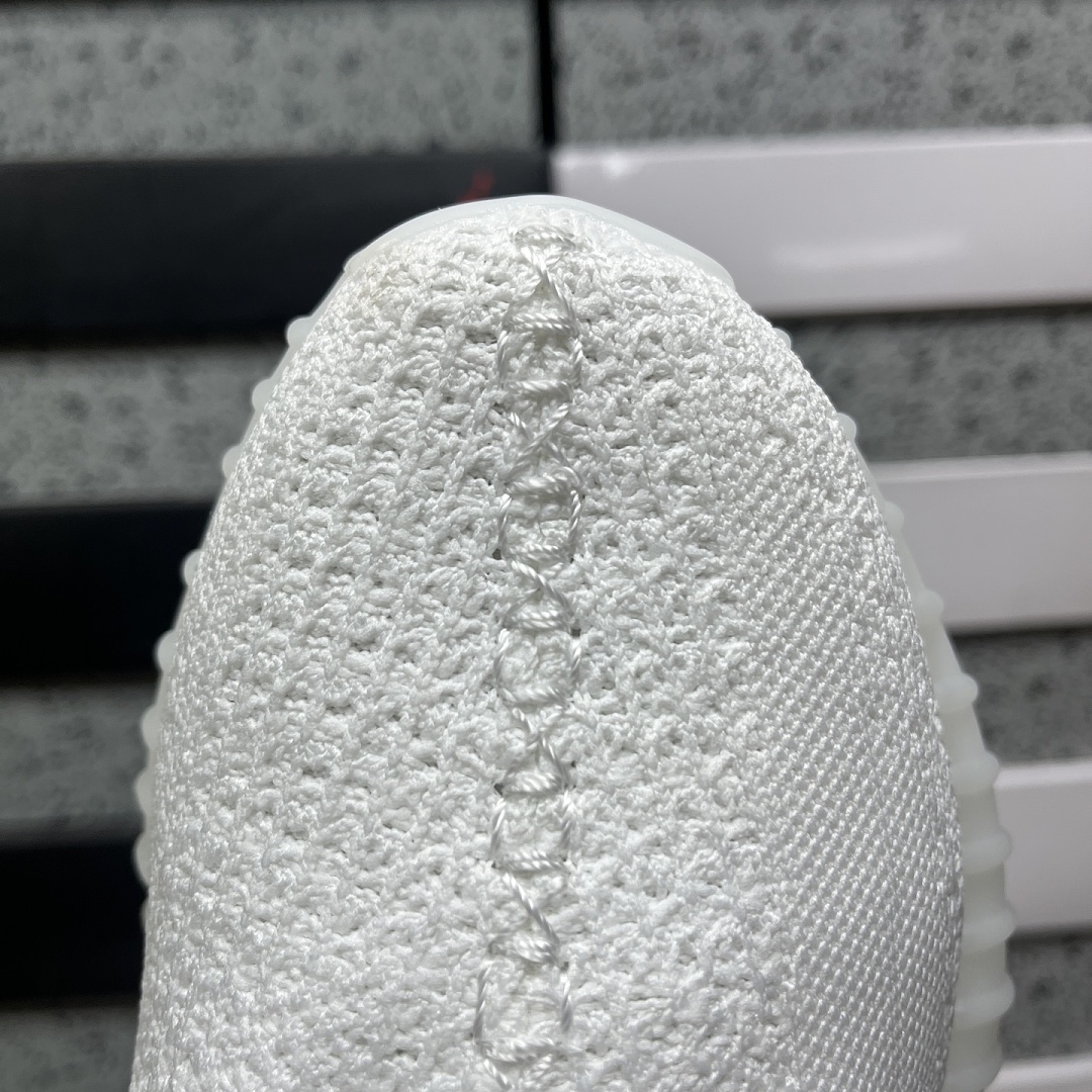 Adidas Yeezy Boost 350 V2 - Image 7