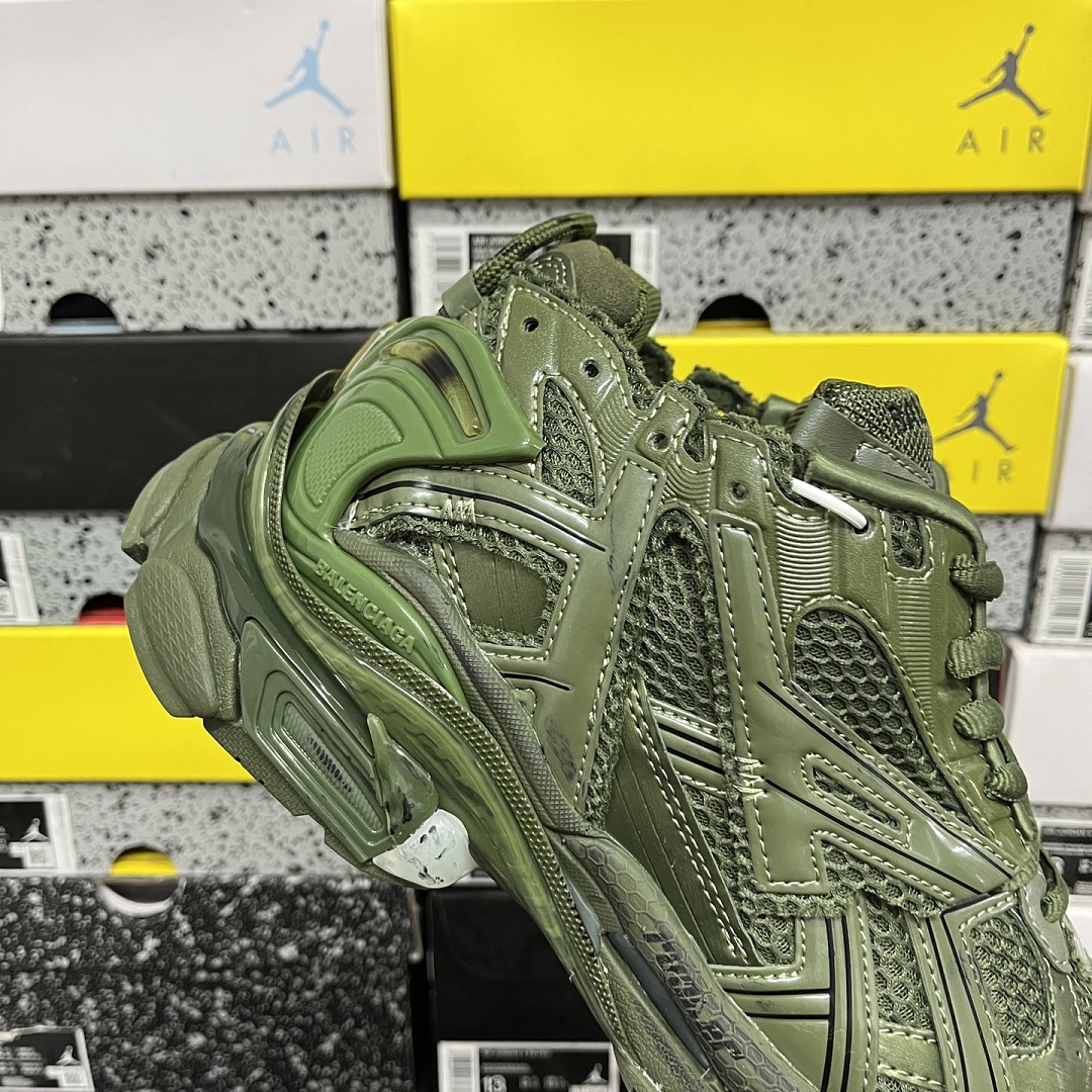 Balenciaga BLCG Runner 7.0 - Image 2