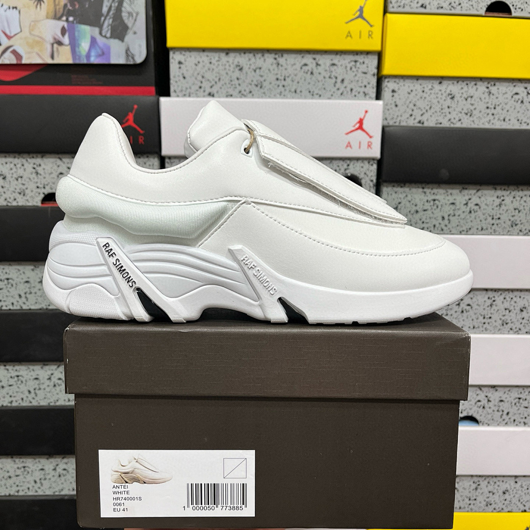 On Running Raf Simons Antei Low Top Wgite
