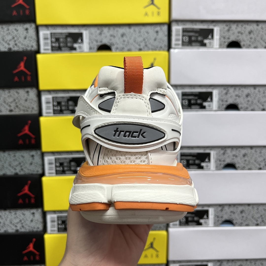 Balenciaga BLCG Track 3.0 - Image 5
