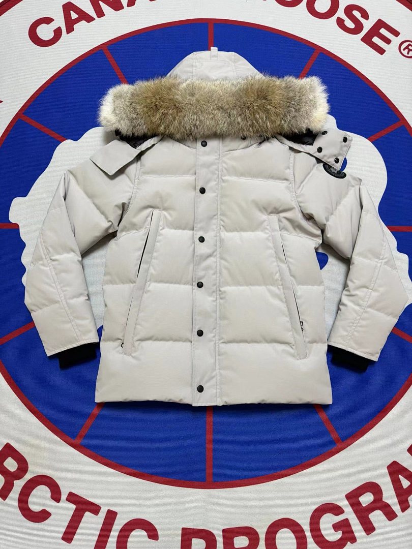 Canada Goose Wyndham Parka - Image 93