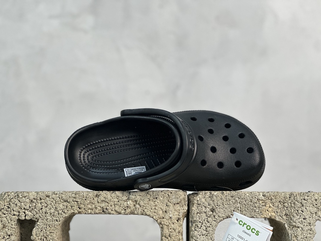Crocs Classic Clog Black Star - Image 4