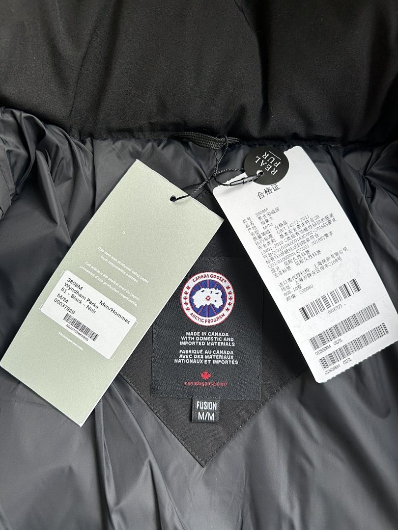 Canada Goose Wyndham Parka - Image 44
