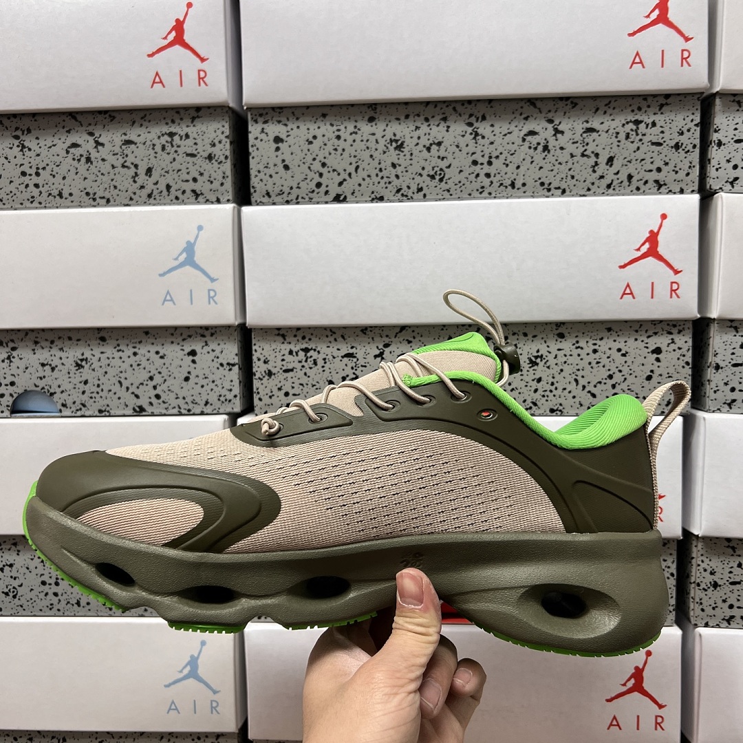 On Running Cloudsolo LOEWE (Khaki Green Sand) - Image 9