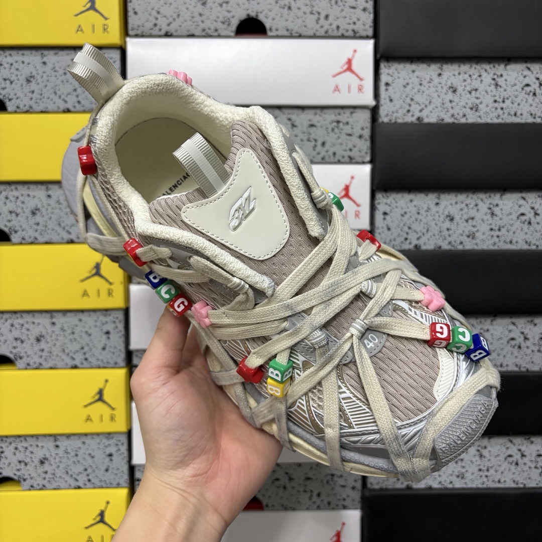 Balenciaga 3XL - Image 3
