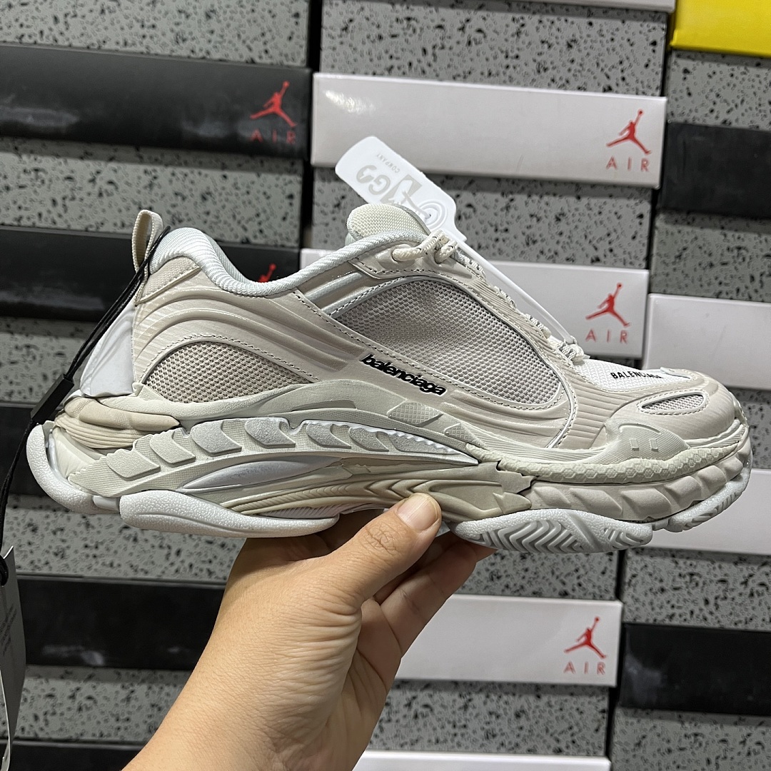 Balenciaga Triple S 2 - Image 7
