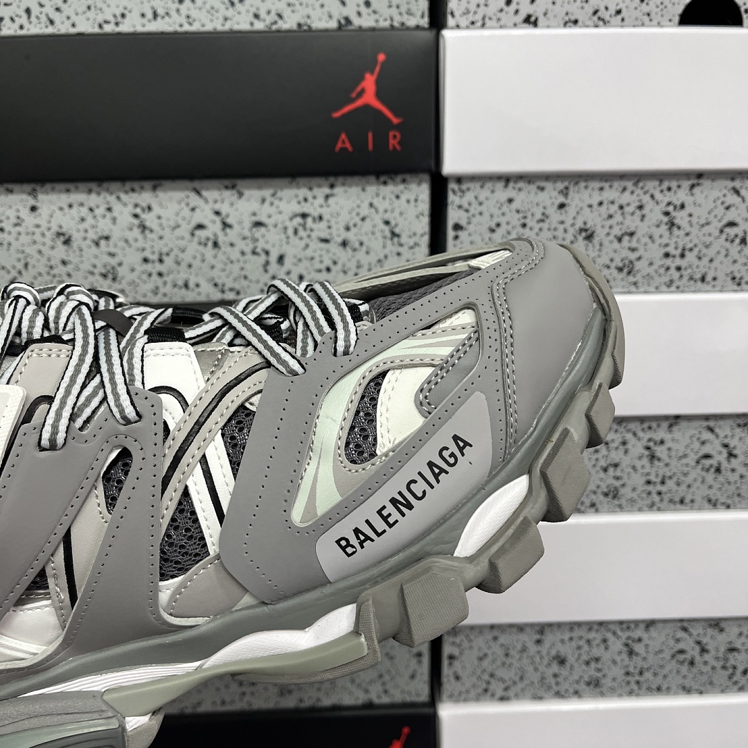 Balenciaga Track - Image 4