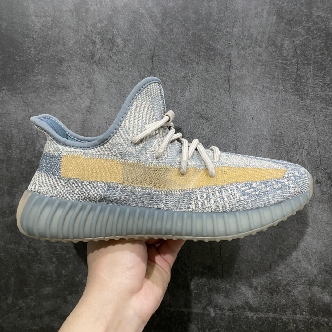 Adidas Yeezy - Image 19