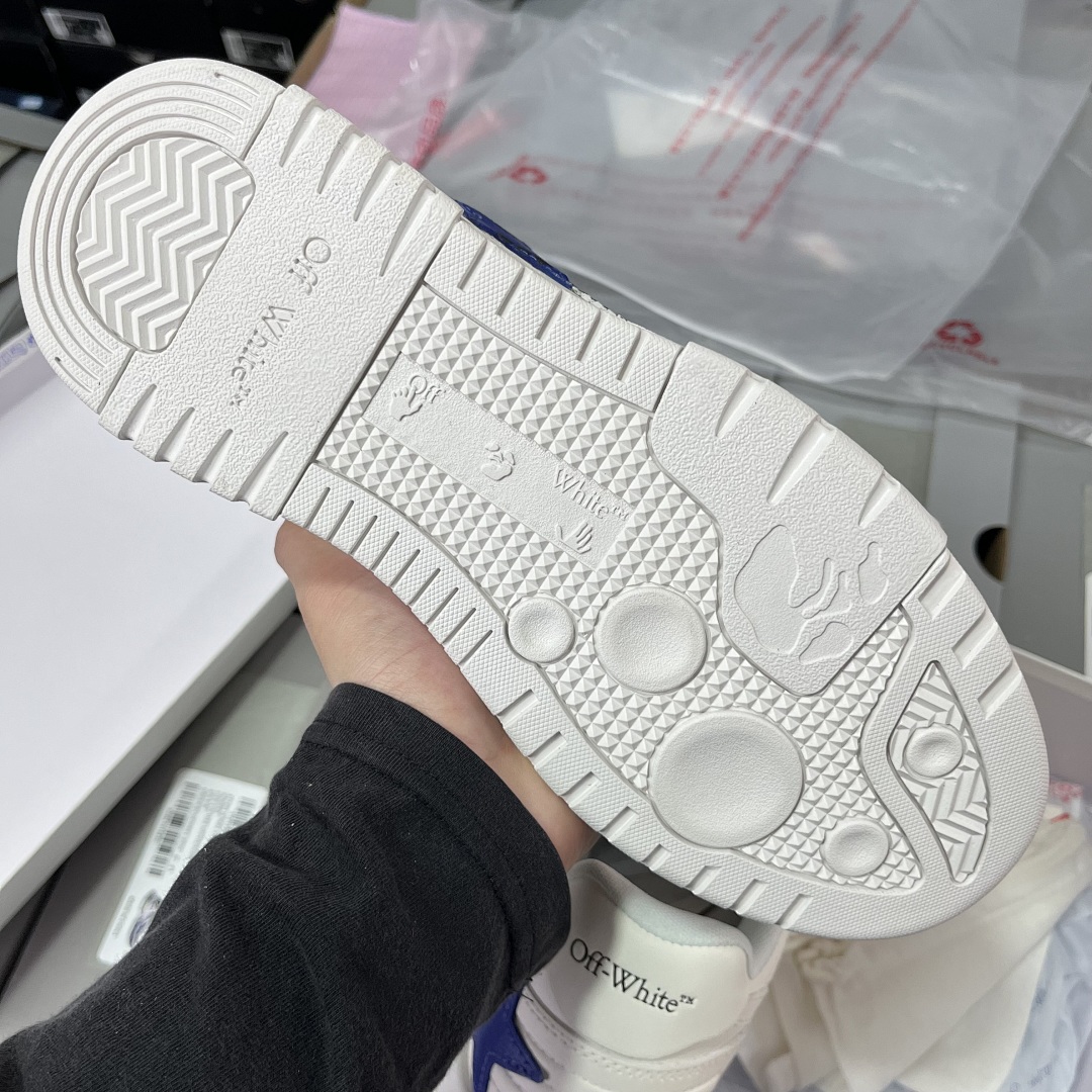 Off-White Out Of Office 00O Low Tops Animation - Image 7