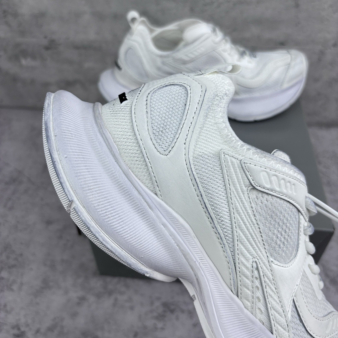 Balenciaga Circuit - Image 12
