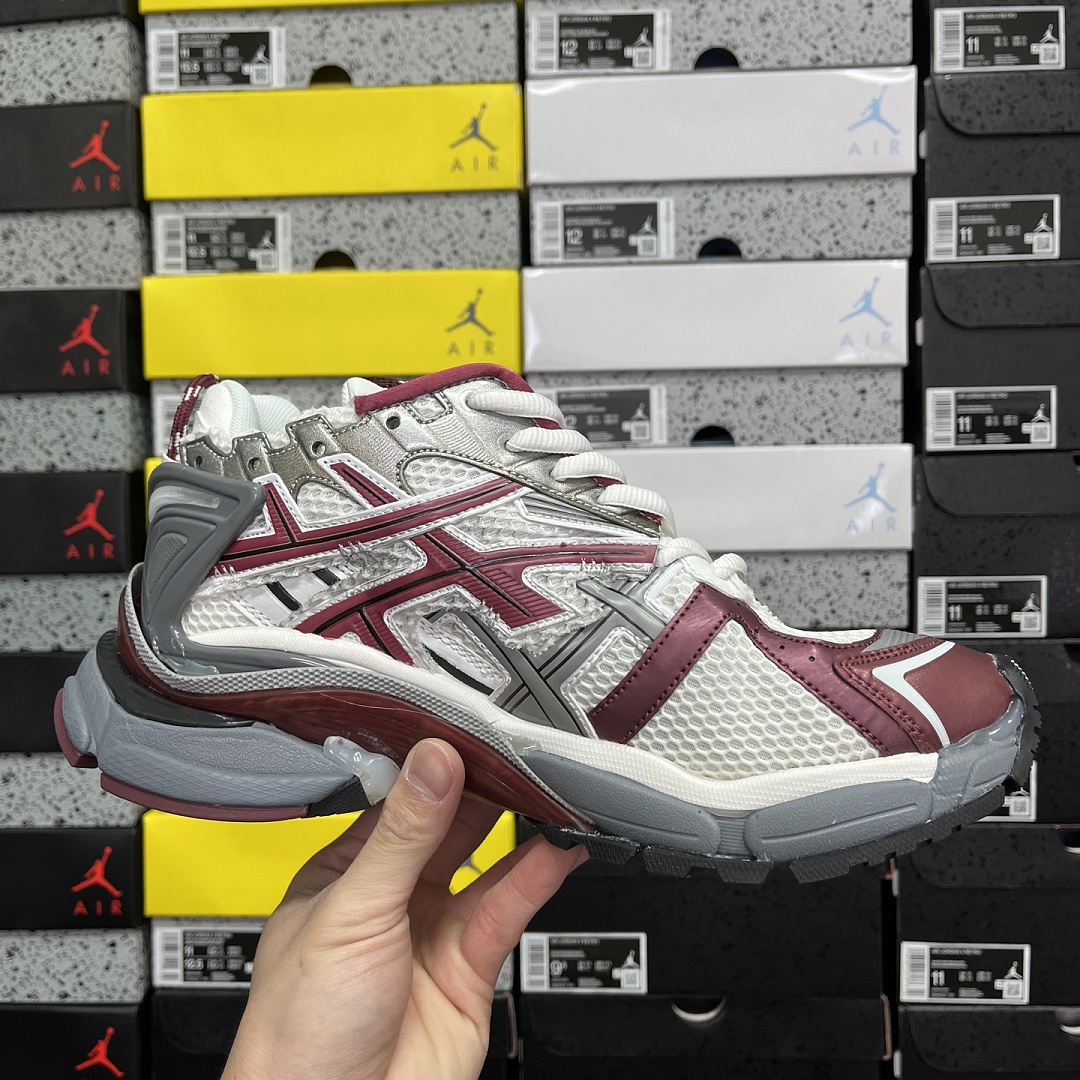 Balenciaga BLCG Runner 7.0 - Image 9
