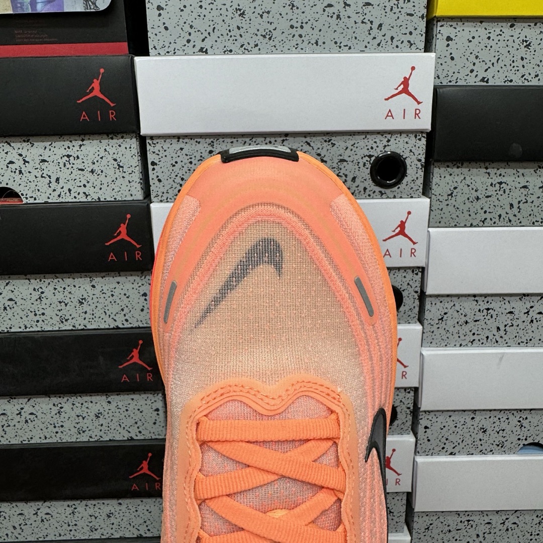 Nike Zoom Vomero - Image 9