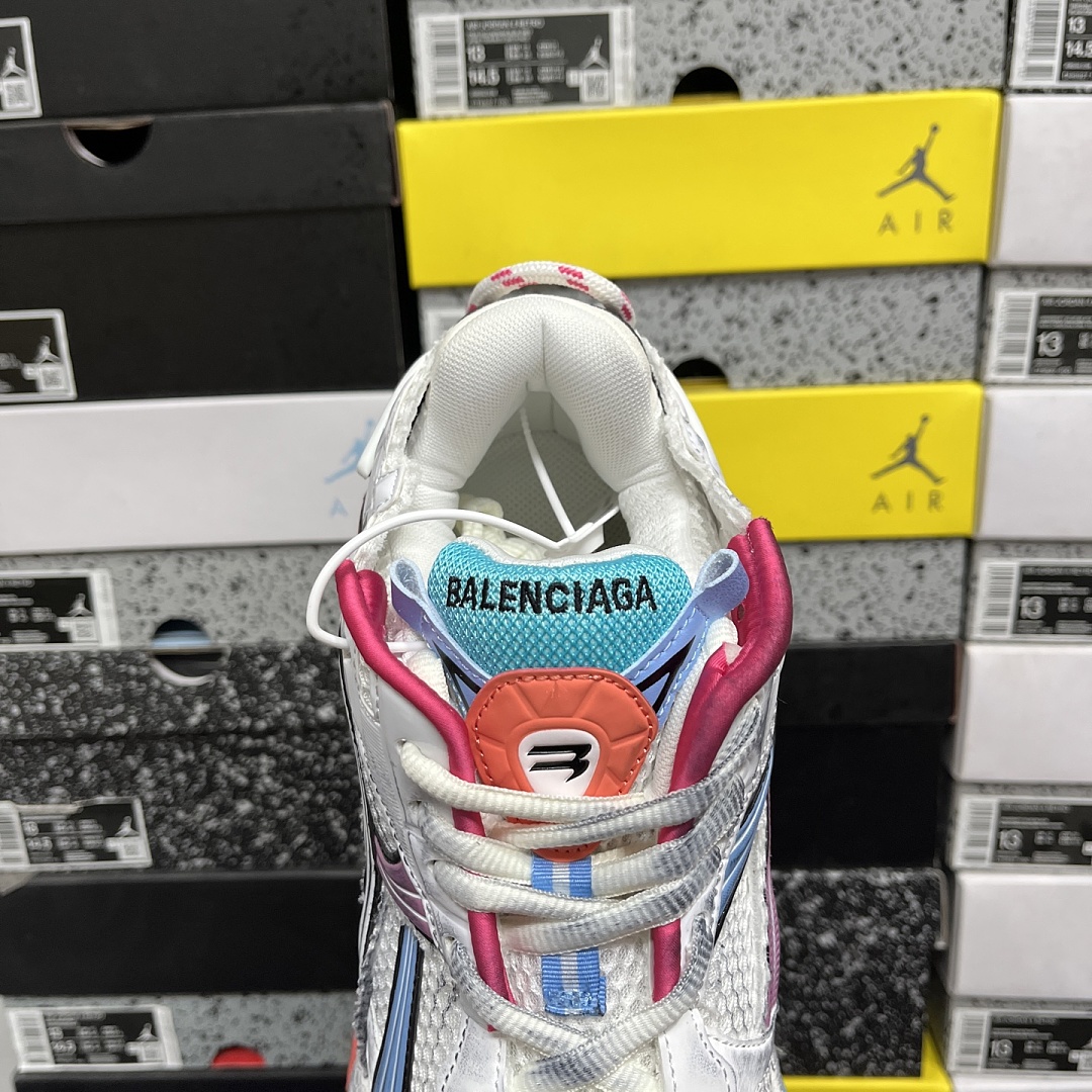Balenciaga BLCG Runner 7.5 - Image 8
