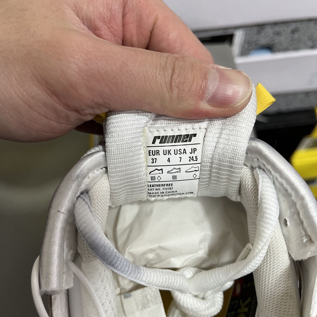 Balenciaga BLCG Runner 7.5 - Image 8