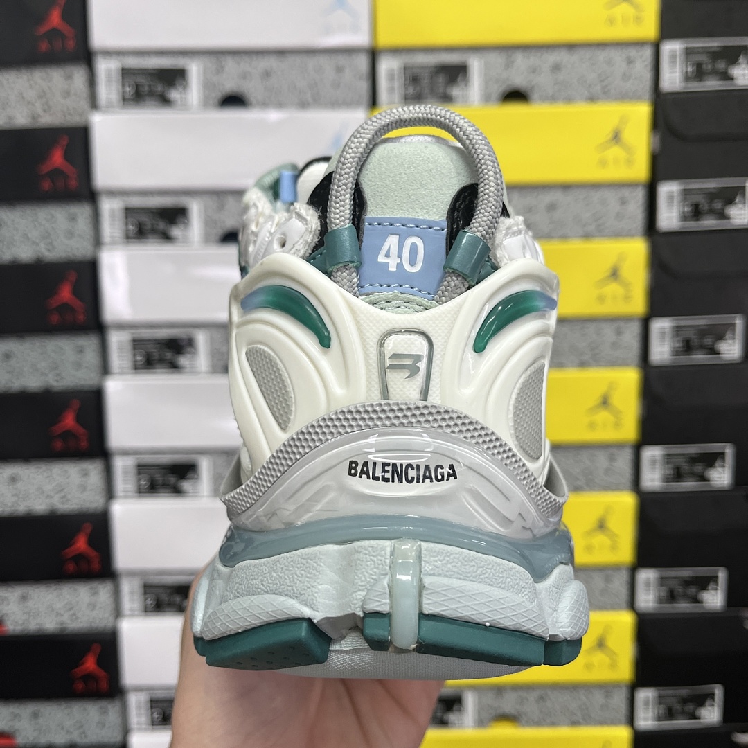 Balenciaga BLCG Runner 7.5 - Image 9