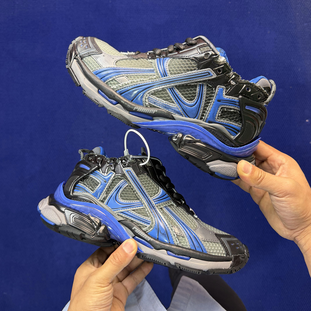 Balenciaga BLCG Runner 7.5 - Image 4