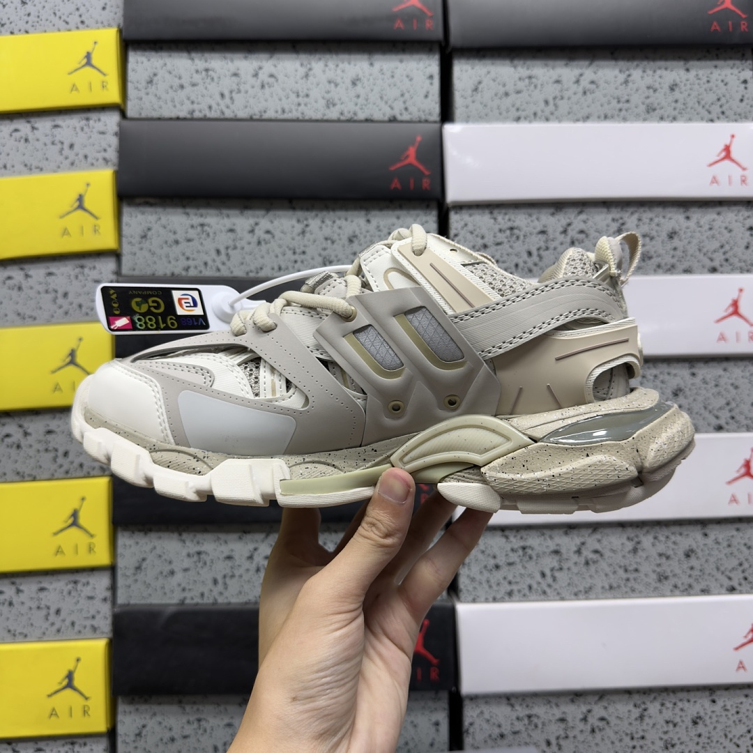 Balenciaga BLCG Track 9697 Off White Label - Image 7
