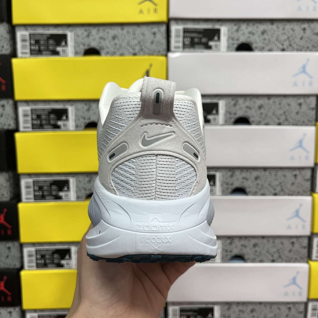 Nike Zoom Vomero - Image 2