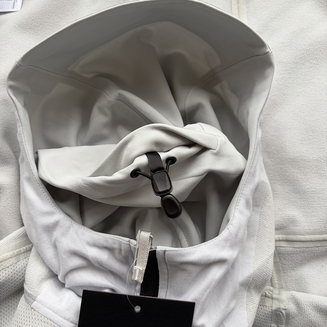 Arc'teryx Gamma MX Hoodie - Image 9