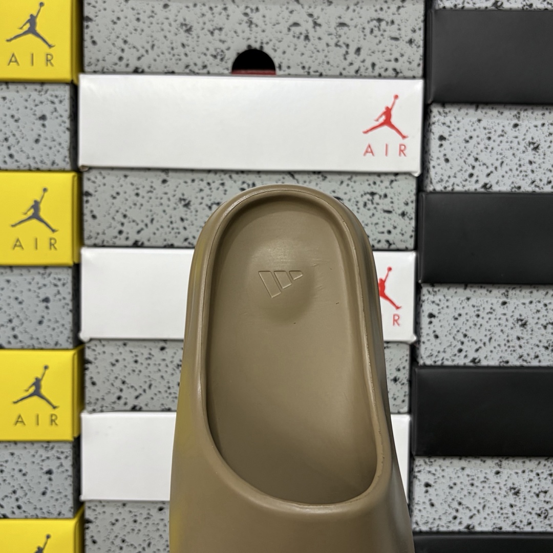 Adidas Yeezy Slide Earth Brown Slides - Image 8