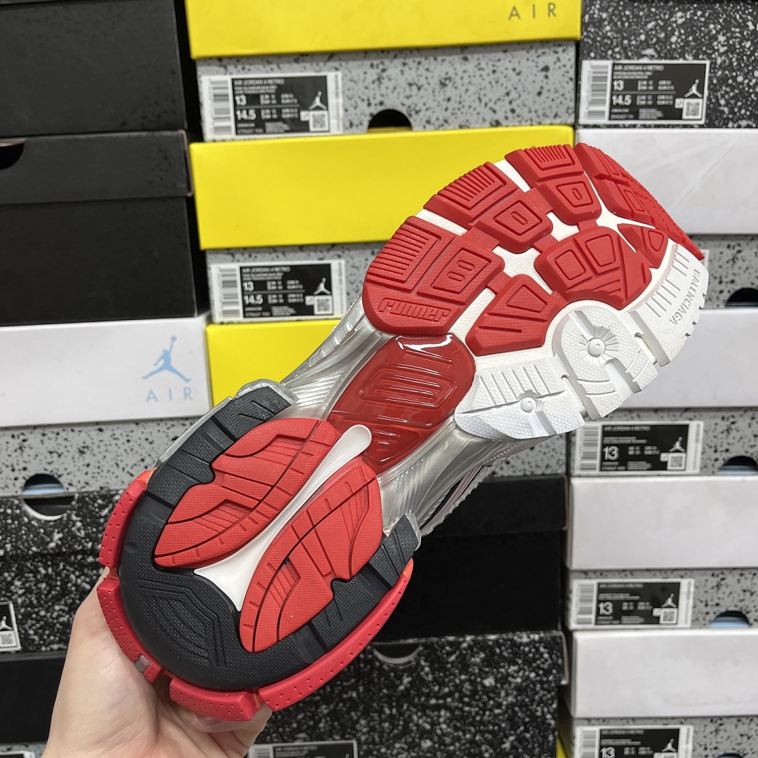 Balenciaga BLCG Runner 7.5 - Image 4