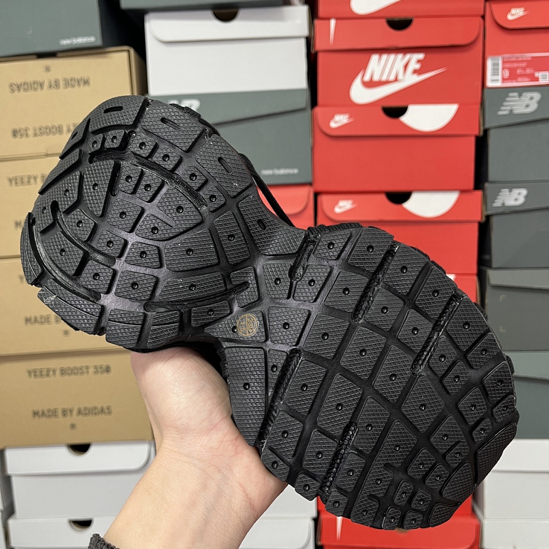 Balenciaga 3XL Extreme Lace - Image 19