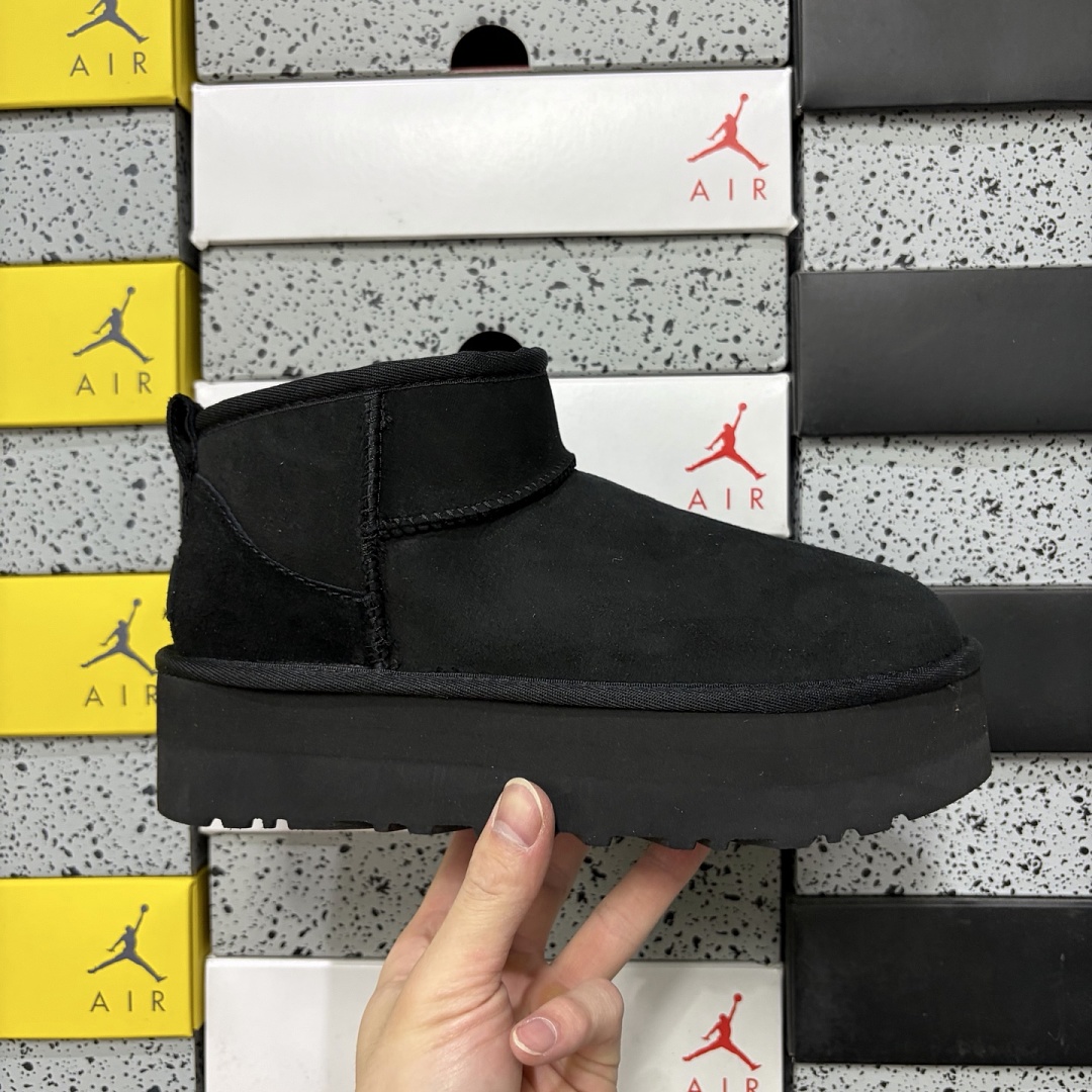 UGG Classic 3Cm Black -5092 - Image 9