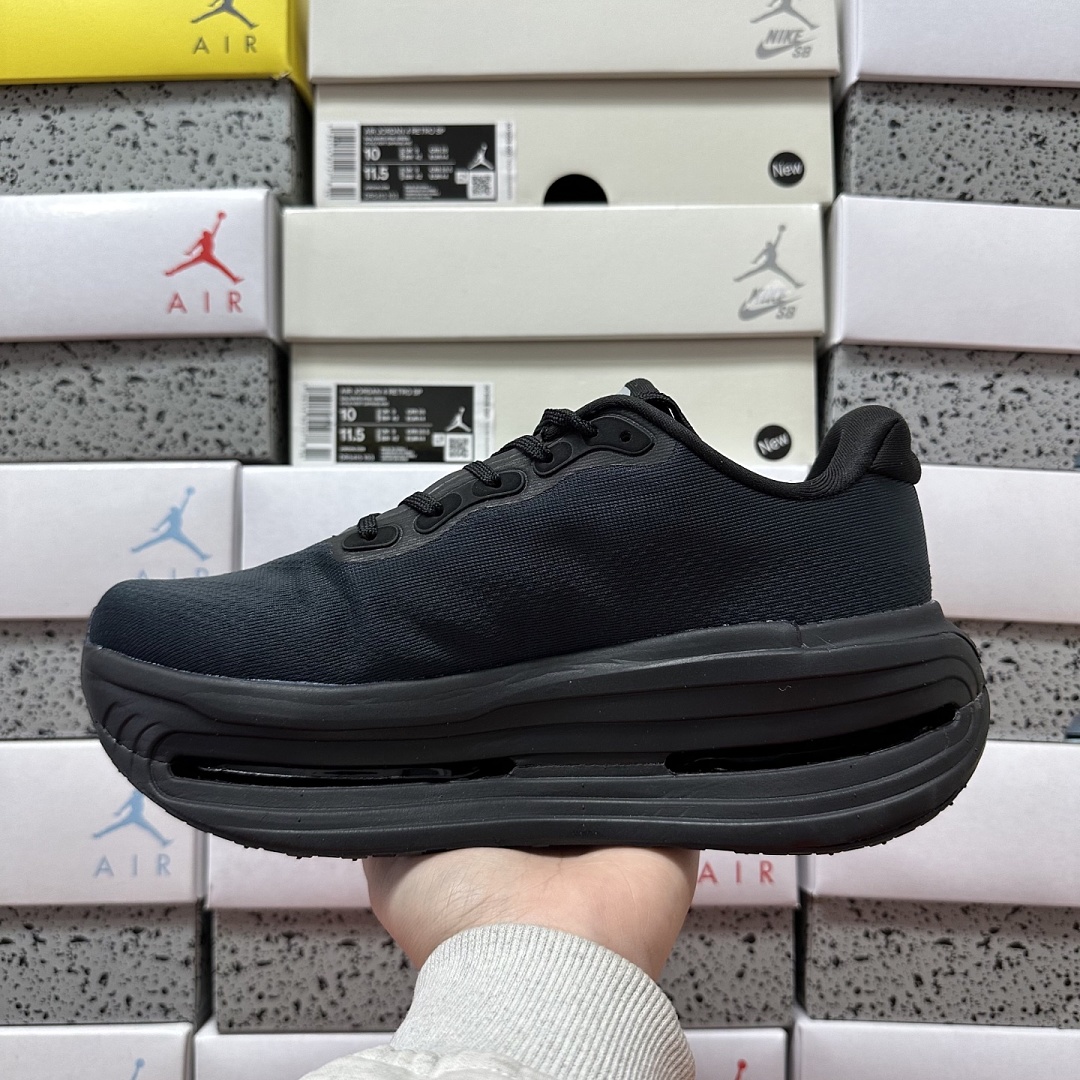 Nike Vomero Premium SP Black Mini Chrome Swoosh IQ0627-001 - Image 2