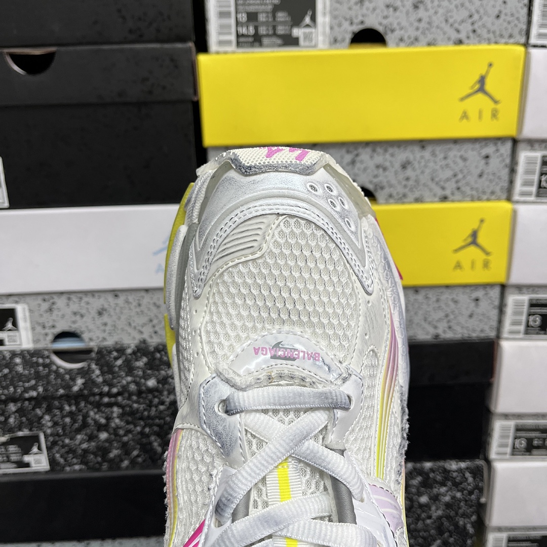 Balenciaga BLCG Runner 7.5 - Image 4