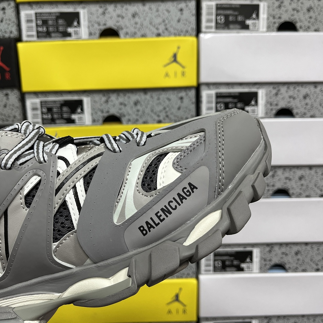 Balenciaga BLCG Track 3.0 - Image 3
