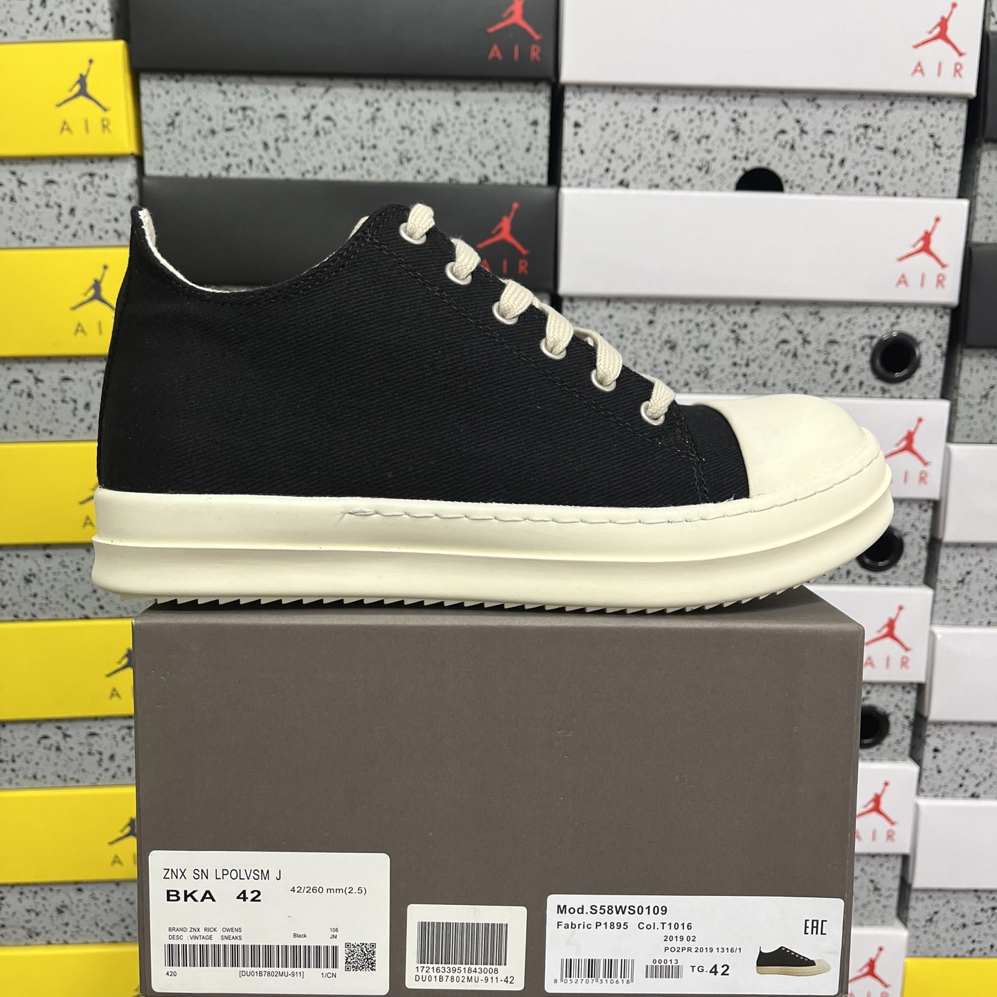 Rick Owens Vintage Sneaks S58WS0109 (Black) - Image 13