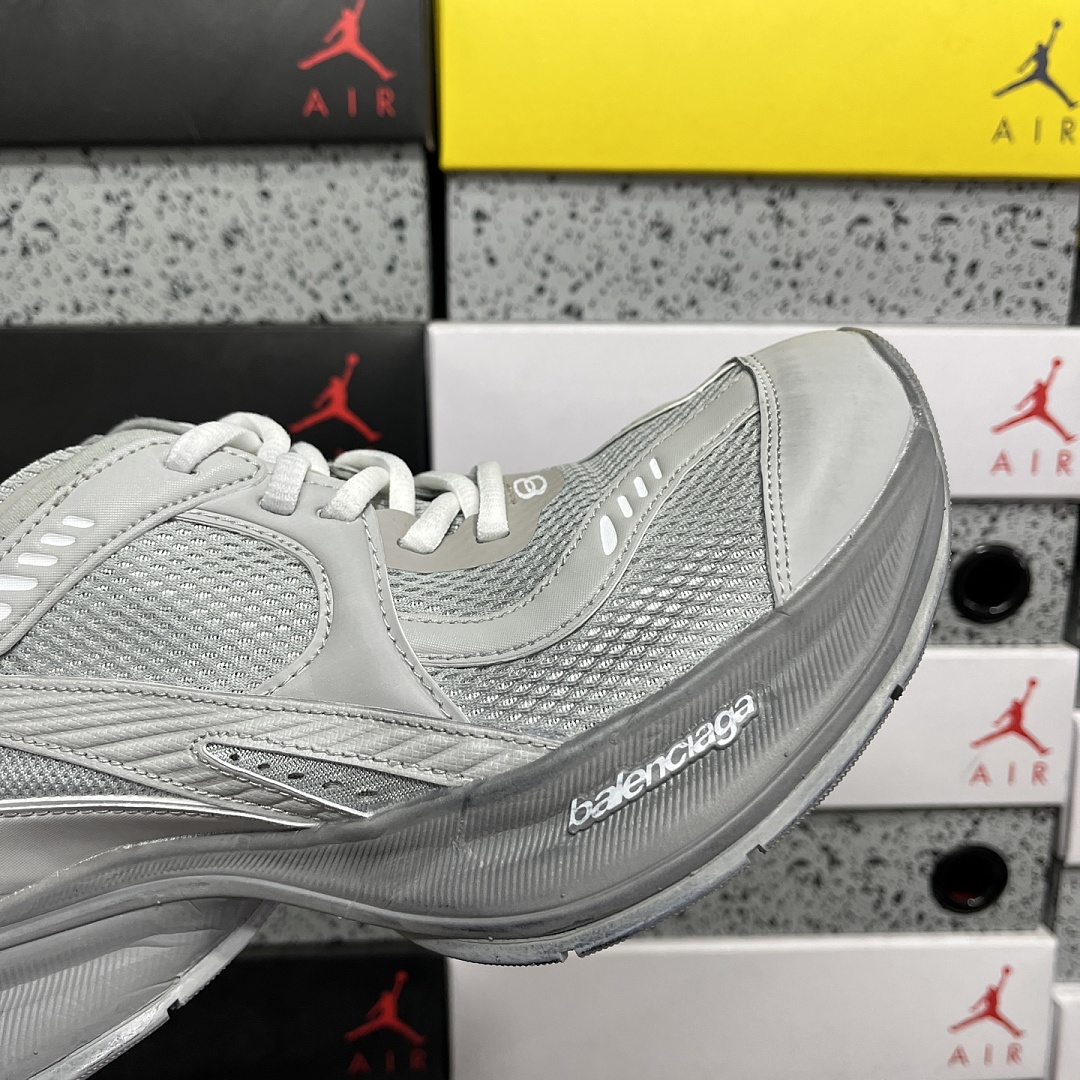 Balenciaga Circuit - Image 28