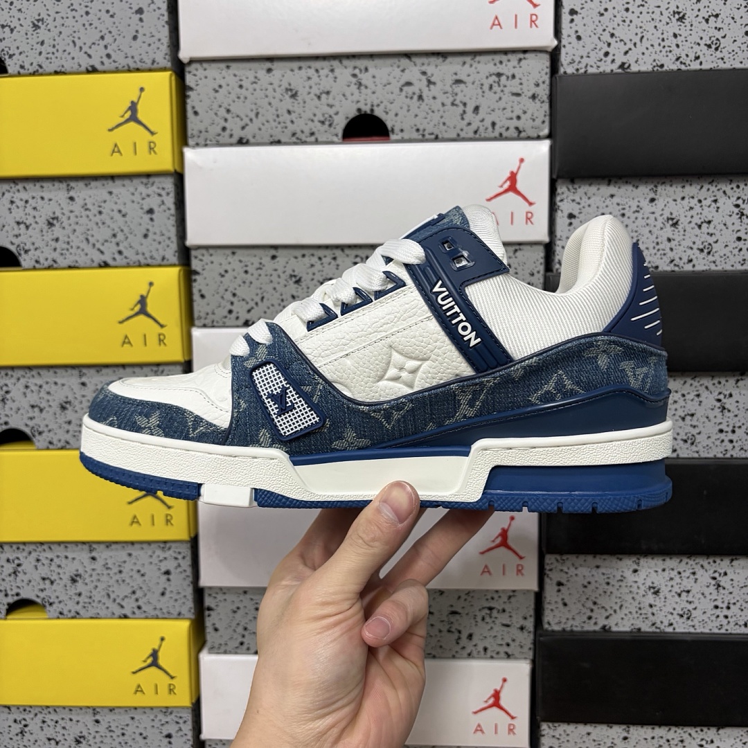 Louis Vuitton Trainer - Image 6