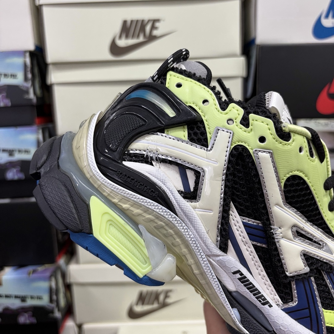 Balenciaga BLCG Runner7.0 - Image 96