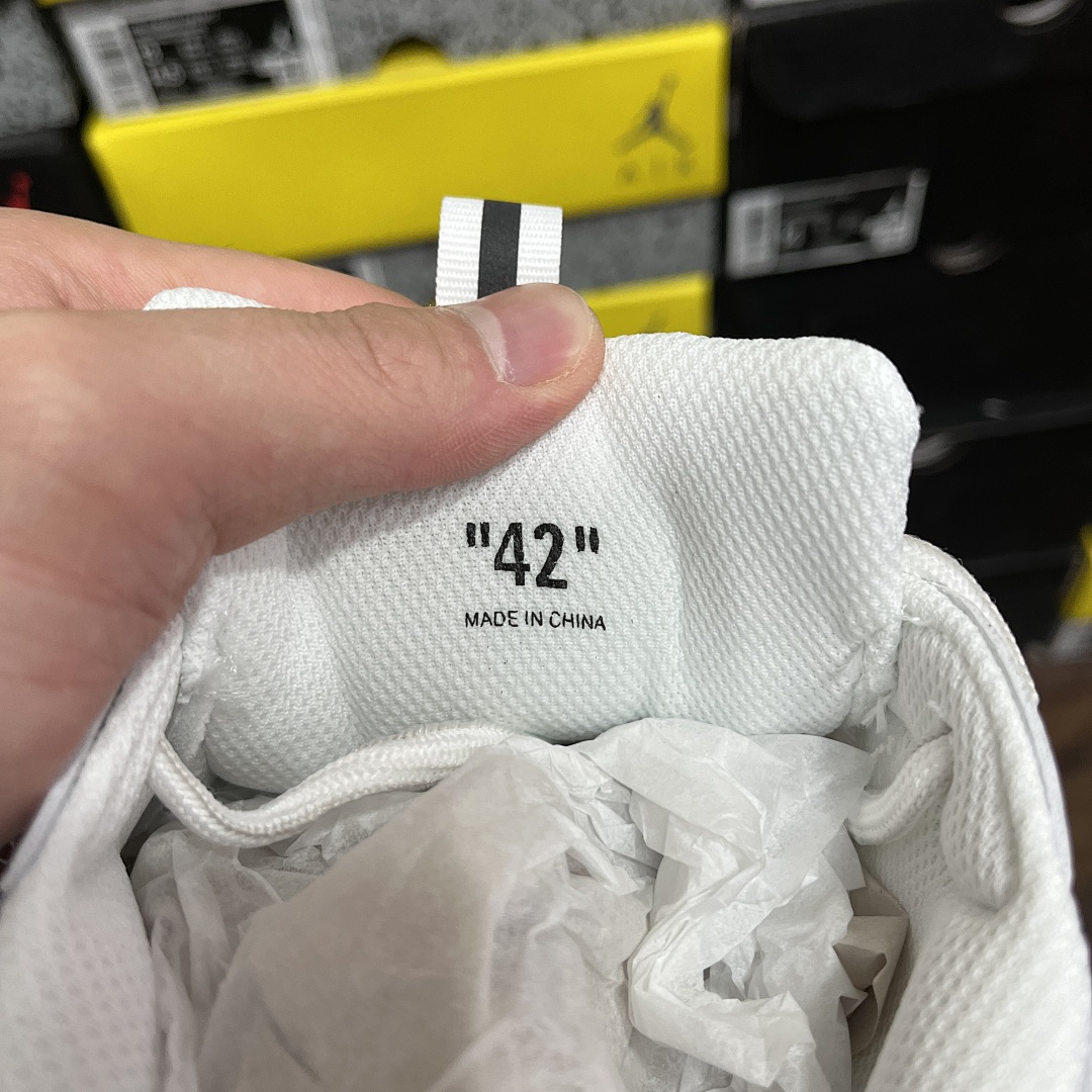 Off-White Be Right Back - Image 10