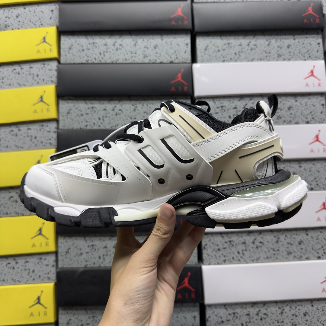 Balenciaga BLCG Track 4162 (Black White) - Image 7