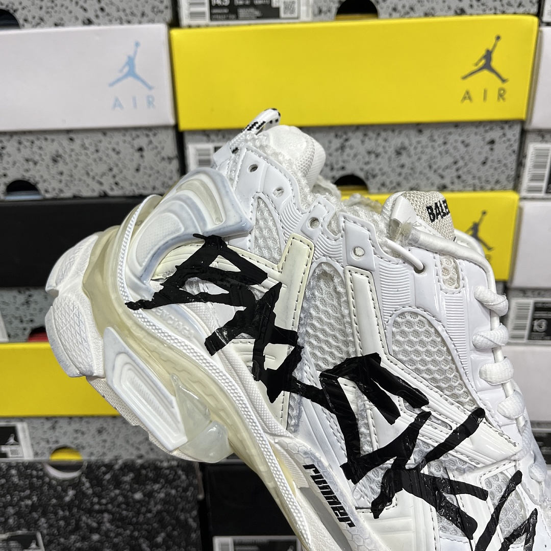Balenciaga BLCG Runner 7.0 - Image 3