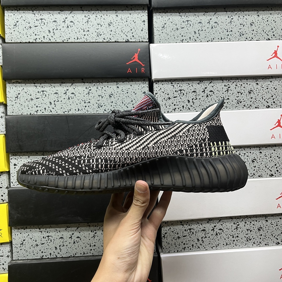 Adidas Yeezy Boost 350 V2 - Image 9