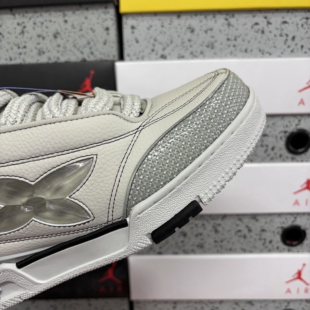 Louis Vuitton Skate Sneaker Clover - Image 9