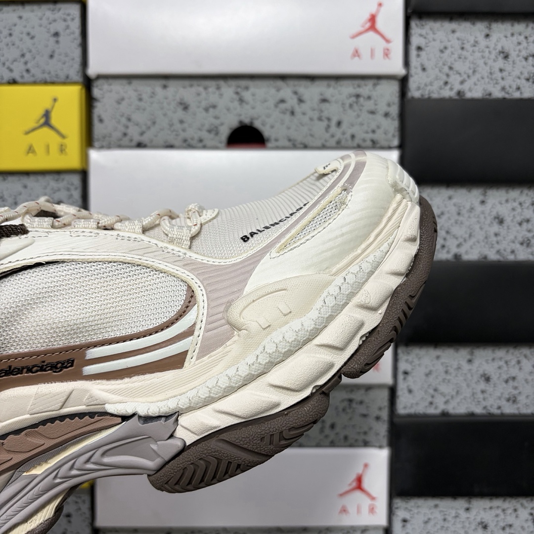 Balenciaga Triple S 2 - Image 3