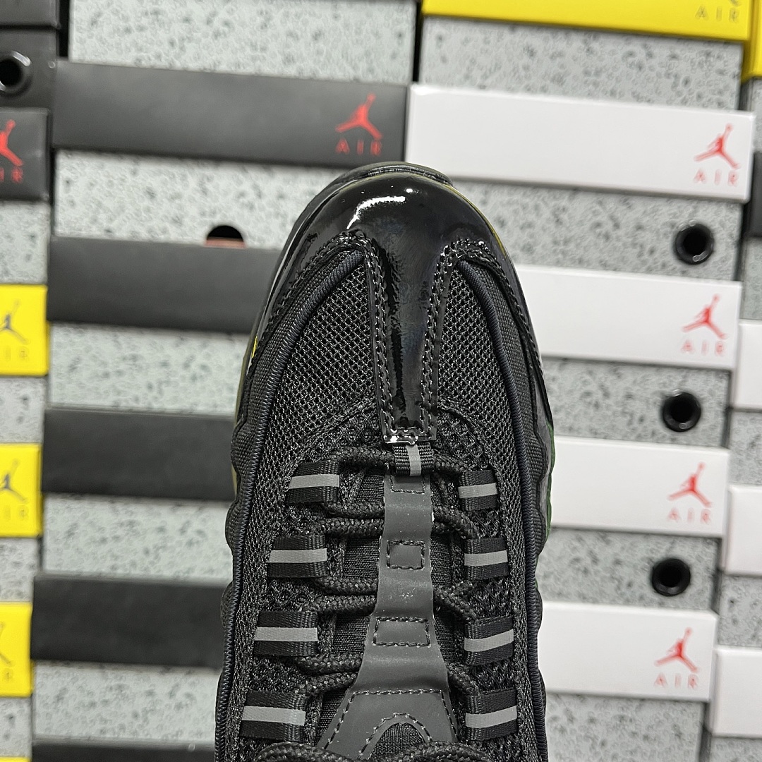 Nike Air Max 95 SP Undefeated Black IB4453-001 - Image 9