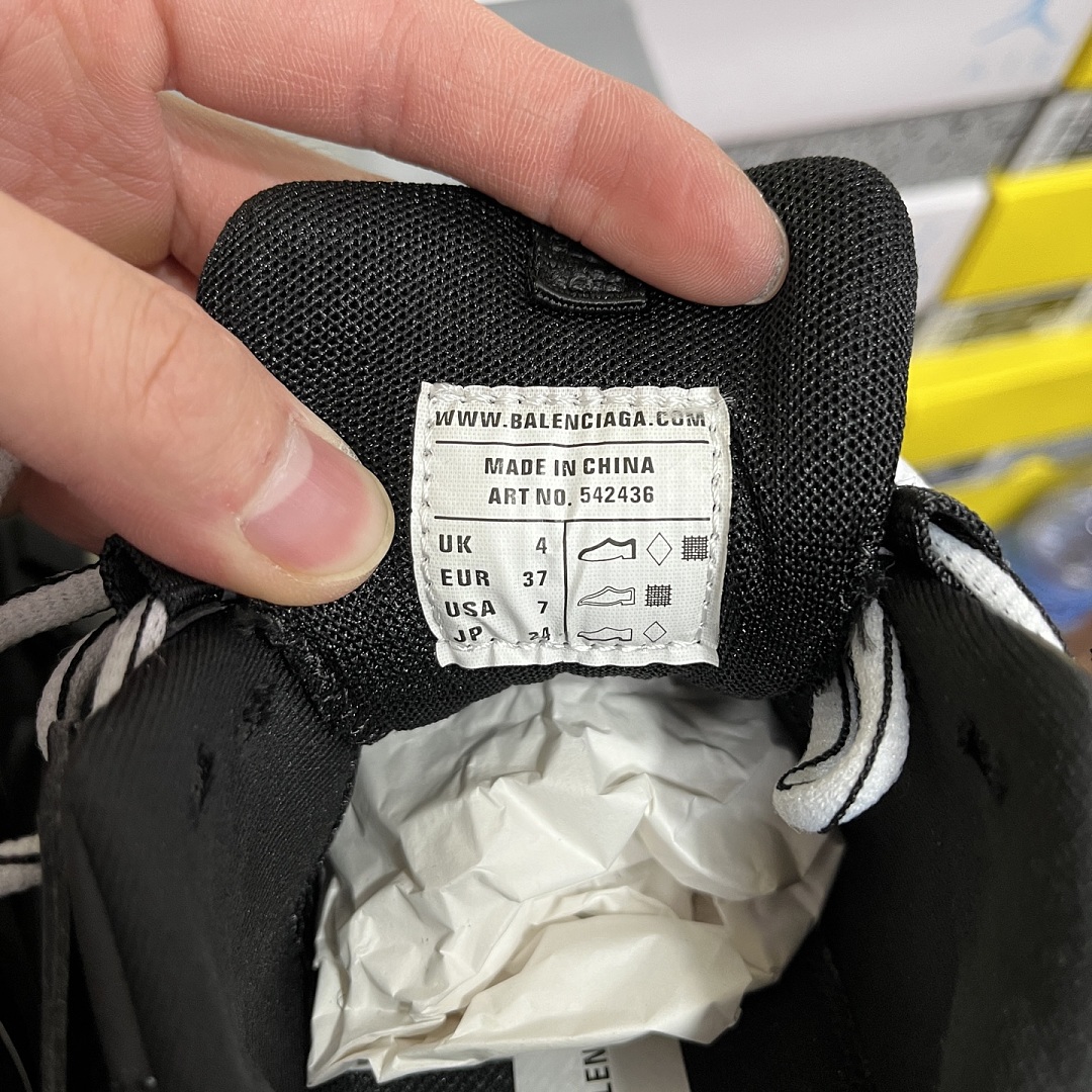 Balenciaga BLCG Track 3.0 Black White LED - Image 10
