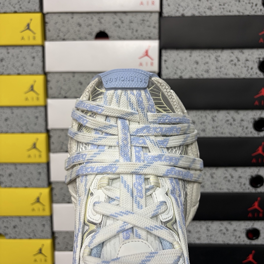 Balenciaga 3XL Extreme Lace - Image 10