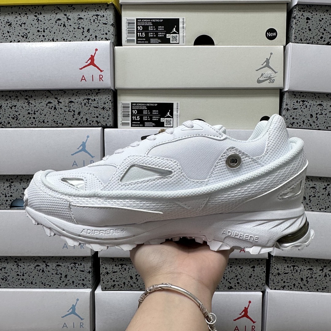 On Running Response Trail 2 Raf Simons - Image 4